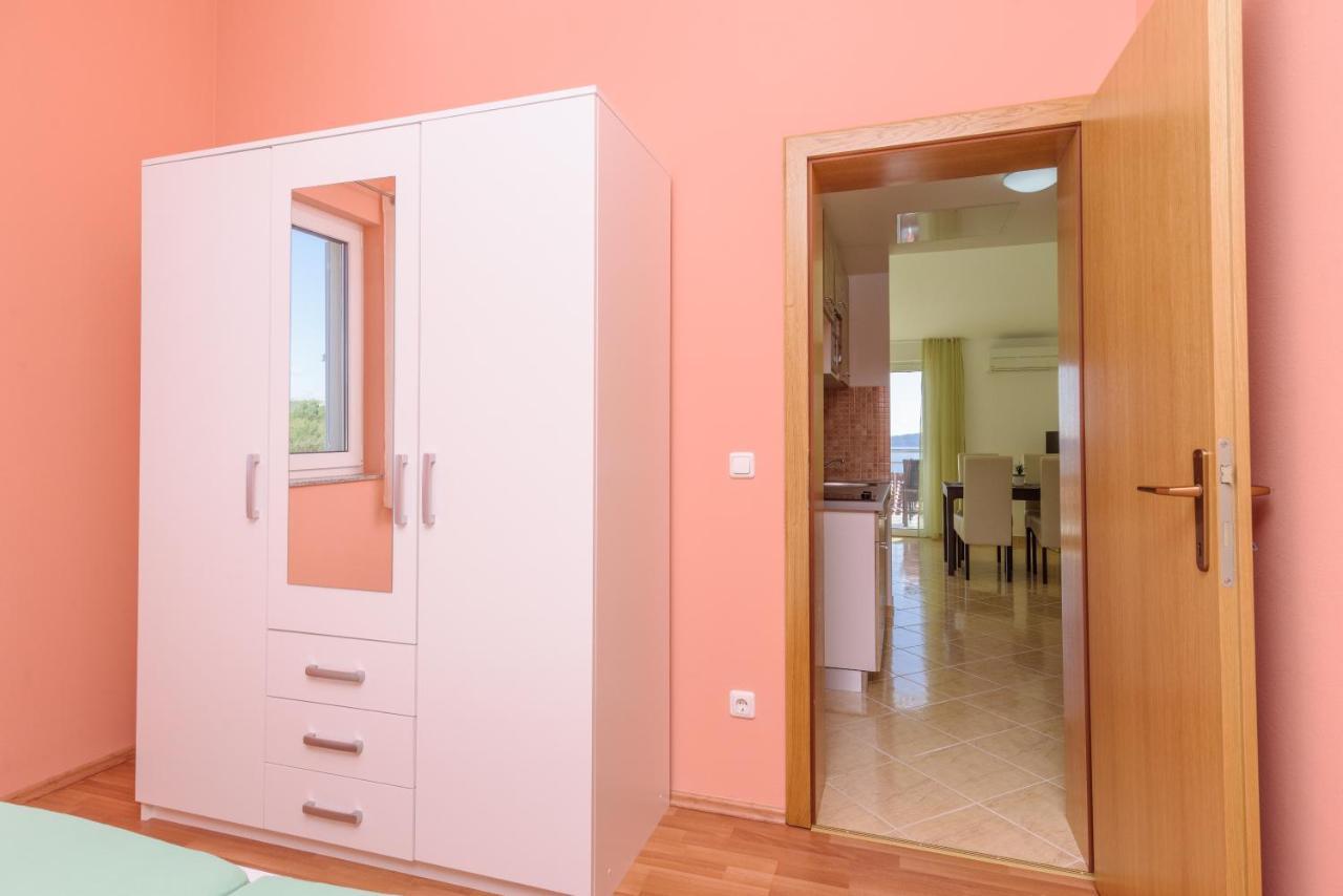 Apartmani Emil Trogir Eksteriør billede