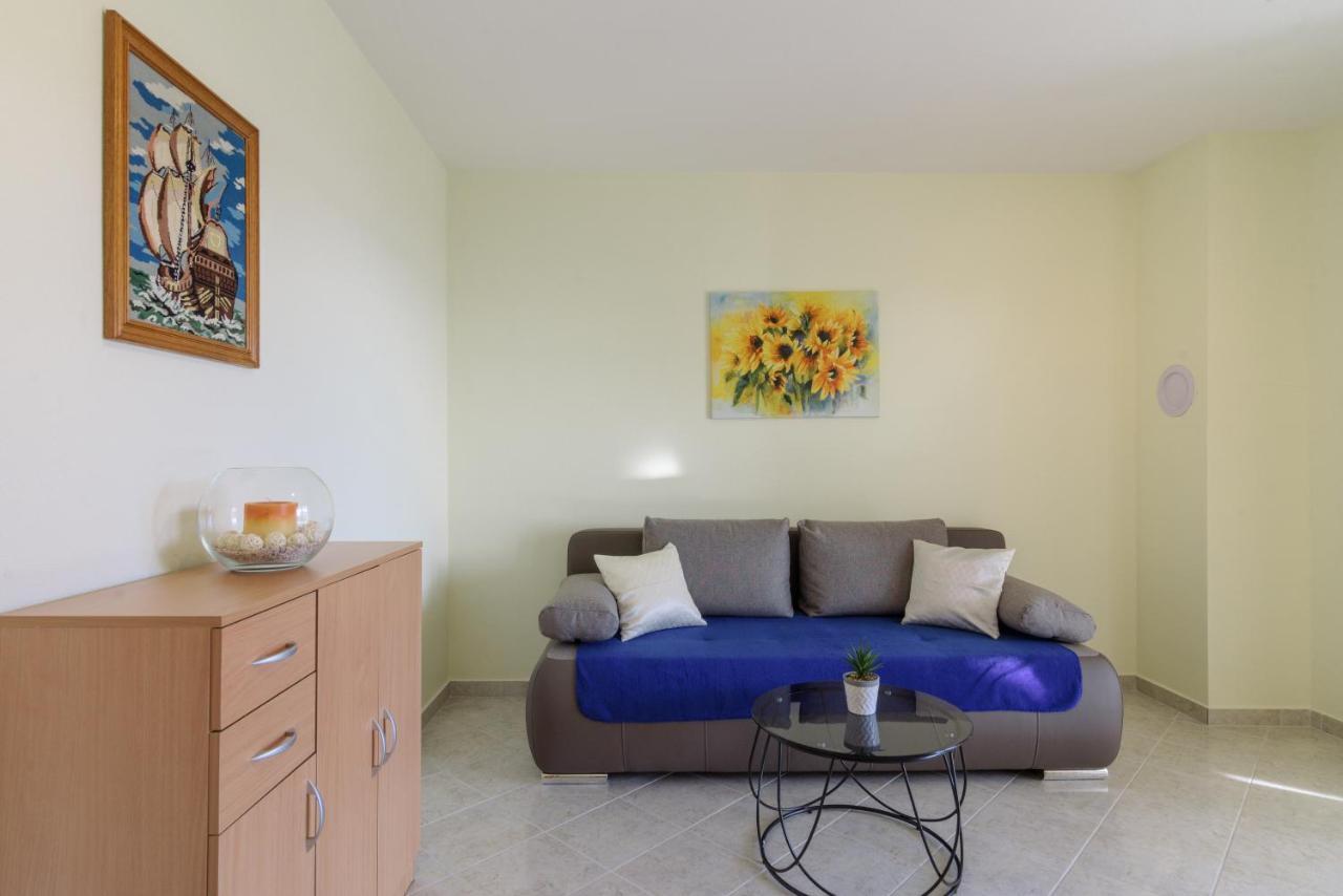 Apartmani Emil Trogir Eksteriør billede