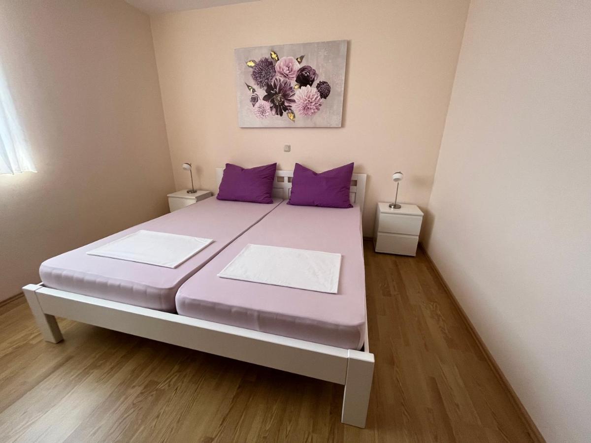 Apartmani Emil Trogir Eksteriør billede