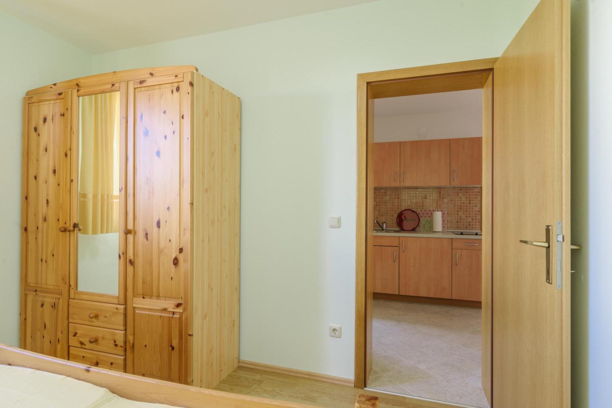 Apartmani Emil Trogir Eksteriør billede